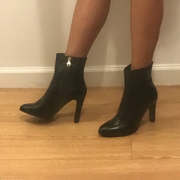 Karen Millen black leather embossed ankle boots. Size 7.5. NWT. - Picture 5 of 13